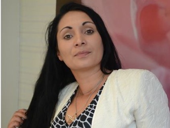 Az �l� szex chat k�z�ss�g gy�ny�r� amat�r modelleket tartalmaz